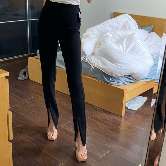 Aritzia FAVE: Babaton Rockwell Pants! 🖤 - Picture 3 of 9